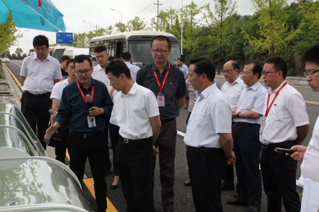 贵阳市市长陈晏调研J9九游会AG真人官网大健康医药产业园2.jpg